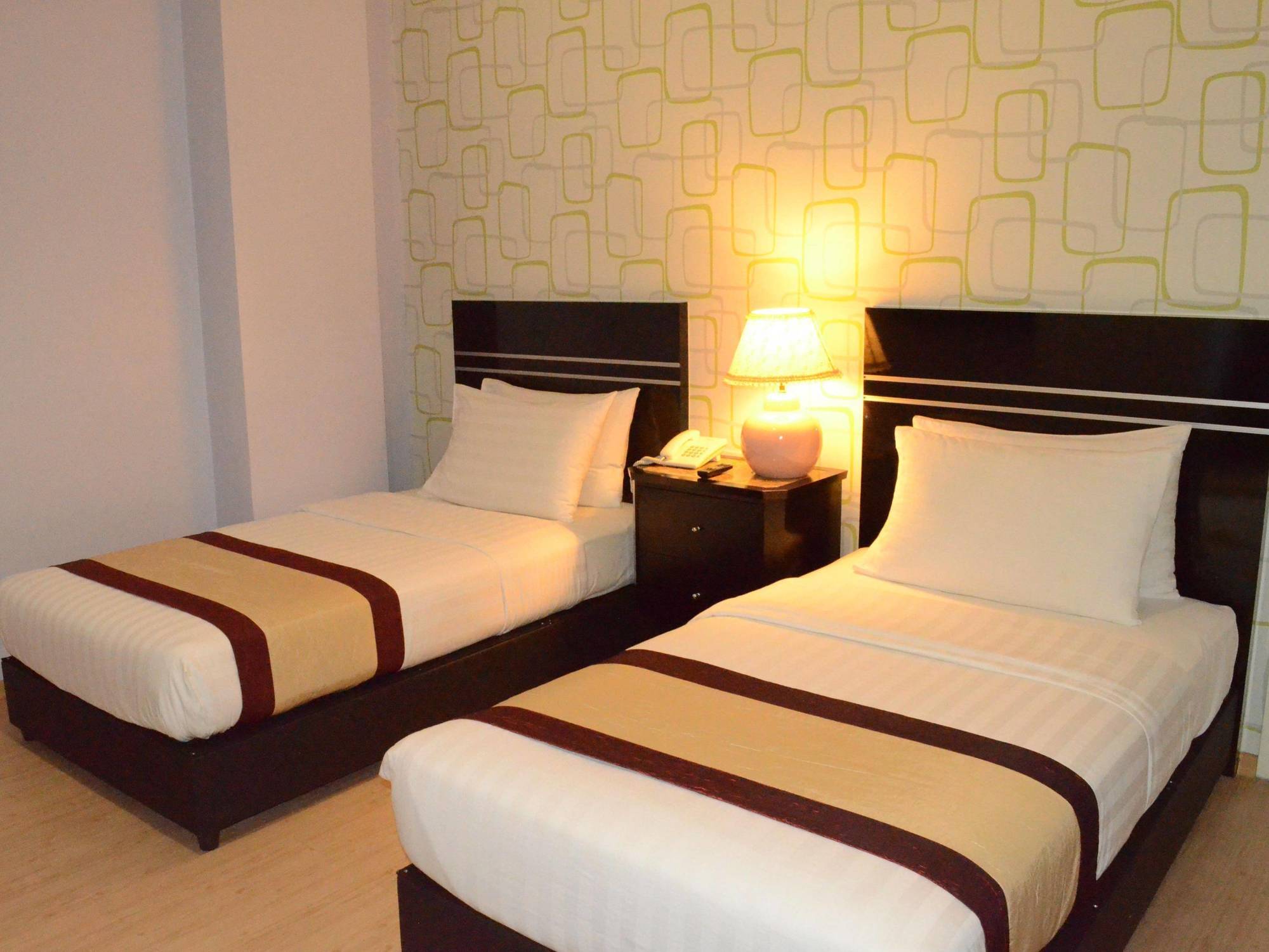 Bluebell Hotel Секудаи Экстерьер фото