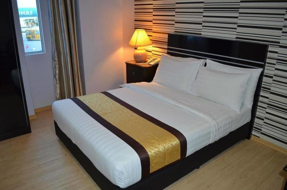Bluebell Hotel Секудаи Экстерьер фото